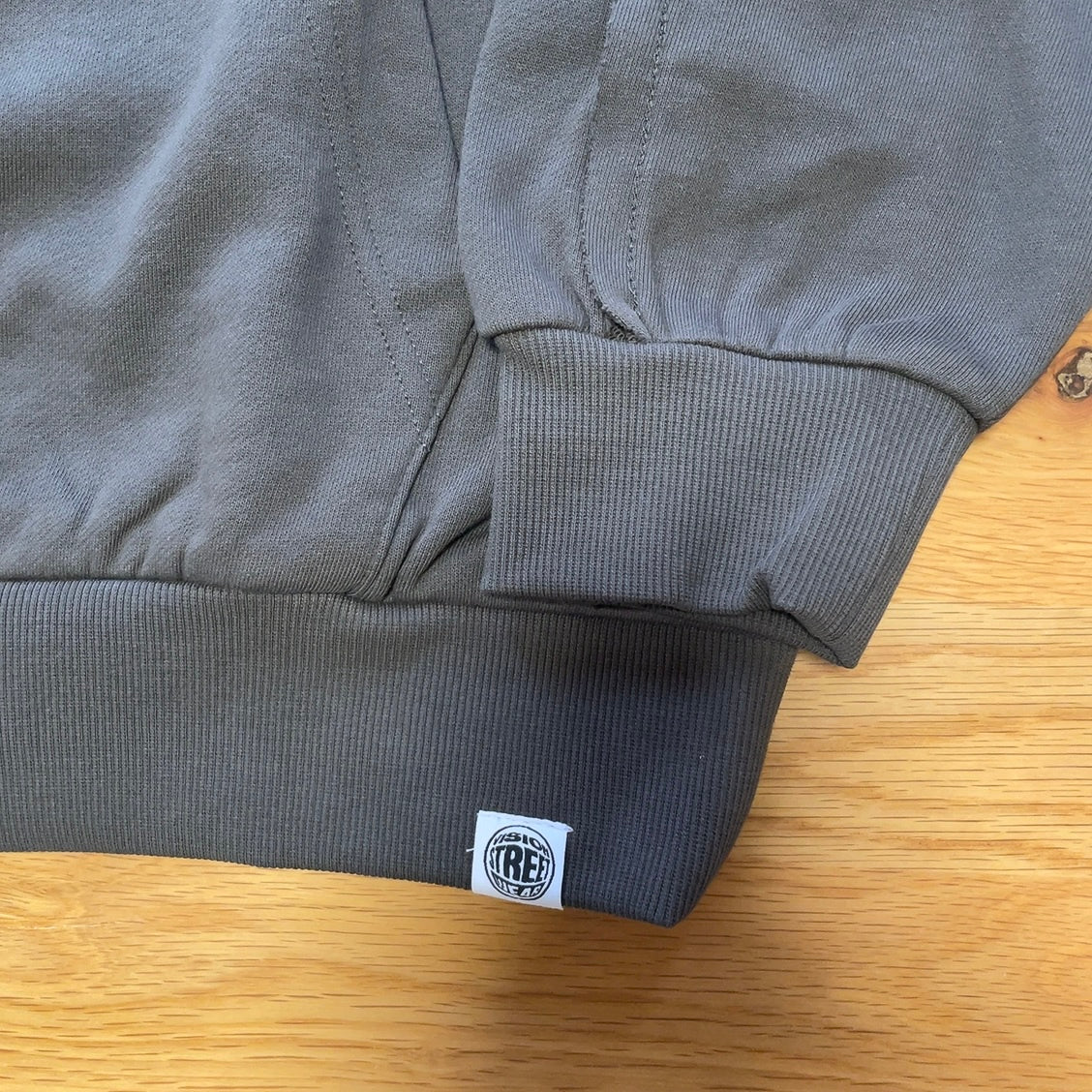 オーバーサイズ Tribal Hoodie チャコール